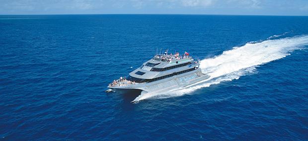 银梭号外堡礁双体豪华快艇 银梭号-大堡礁-阿金考特-外堡礁-双体-快艇-豪华